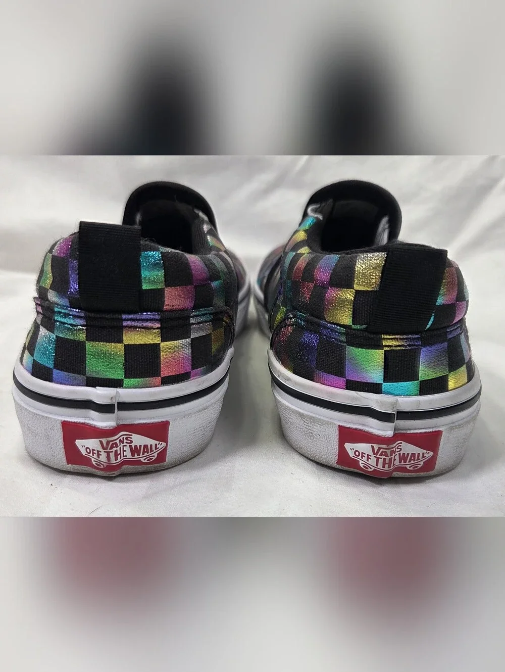Vans Kids Slip-On Sneakers Black with Iridescent Rainbow Checkerboard Girl Sz 4